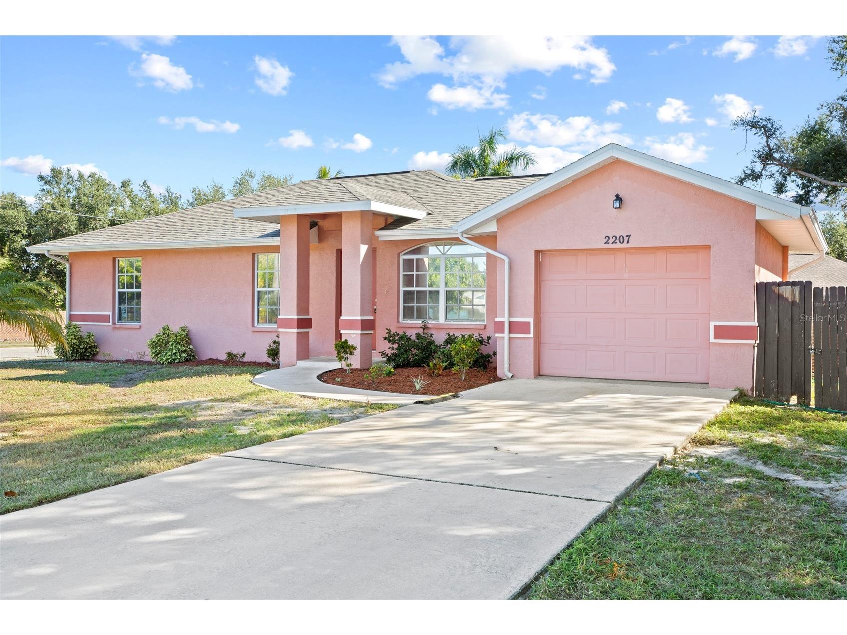 2207 5th Street E Bradenton FL 34208 A4667465 image1