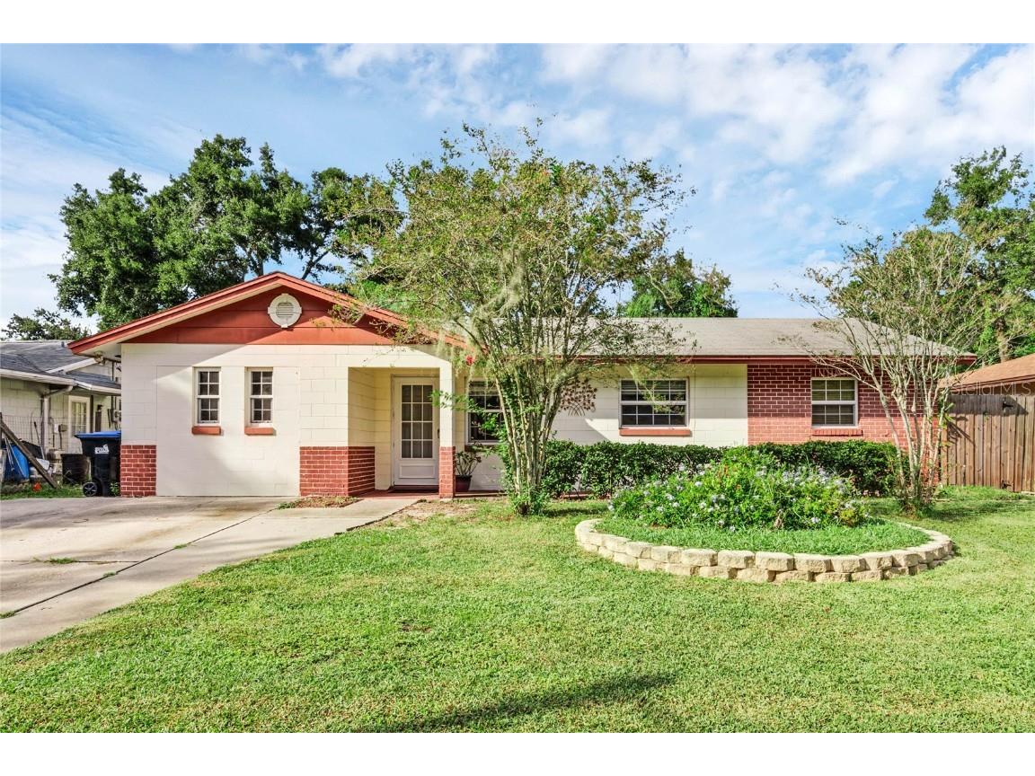 2207 Deanna Drive Apopka FL 32703 V4938709 image1