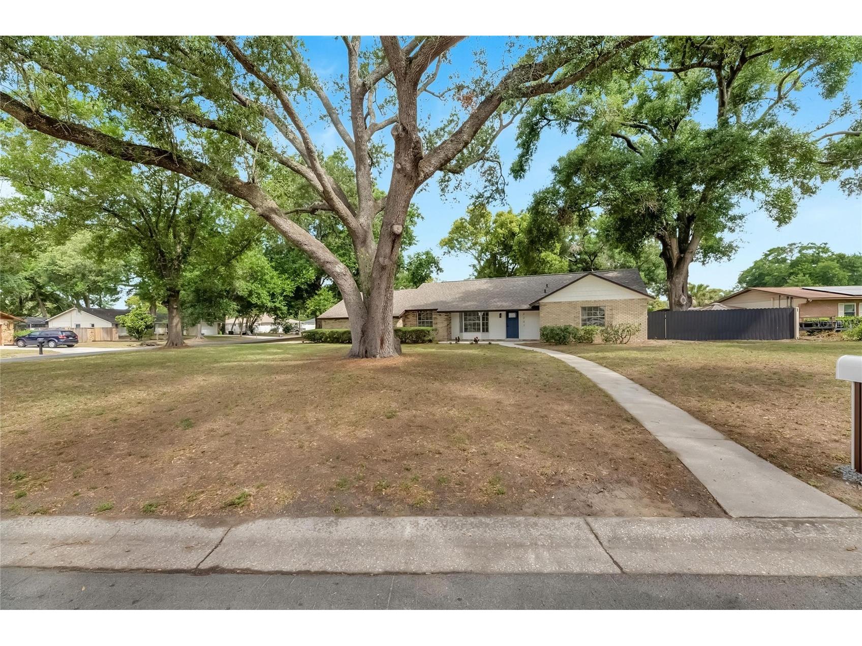 2207 Parkwood Drive Valrico FL 33594 TB8510117 image4
