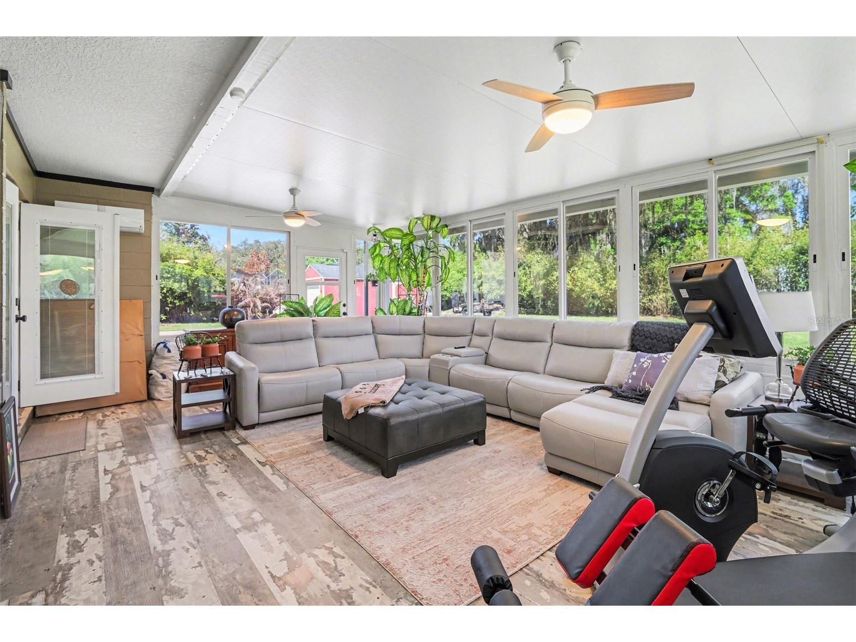 2207 Poinsettia Lane Deland FL 32724 V4948588 image15