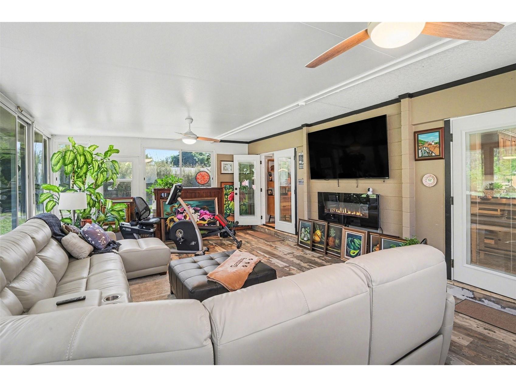 2207 Poinsettia Lane Deland FL 32724 V4948588 image16