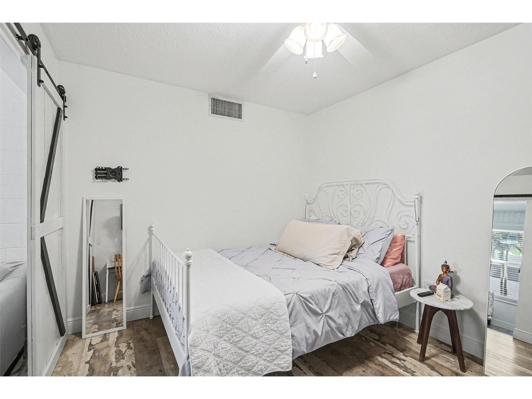 2207 Poinsettia Lane Deland FL 32724 V4948588 image23