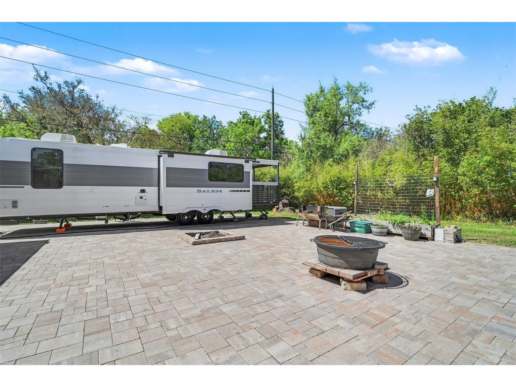 2207 Poinsettia Lane Deland FL 32724 V4948588 image32