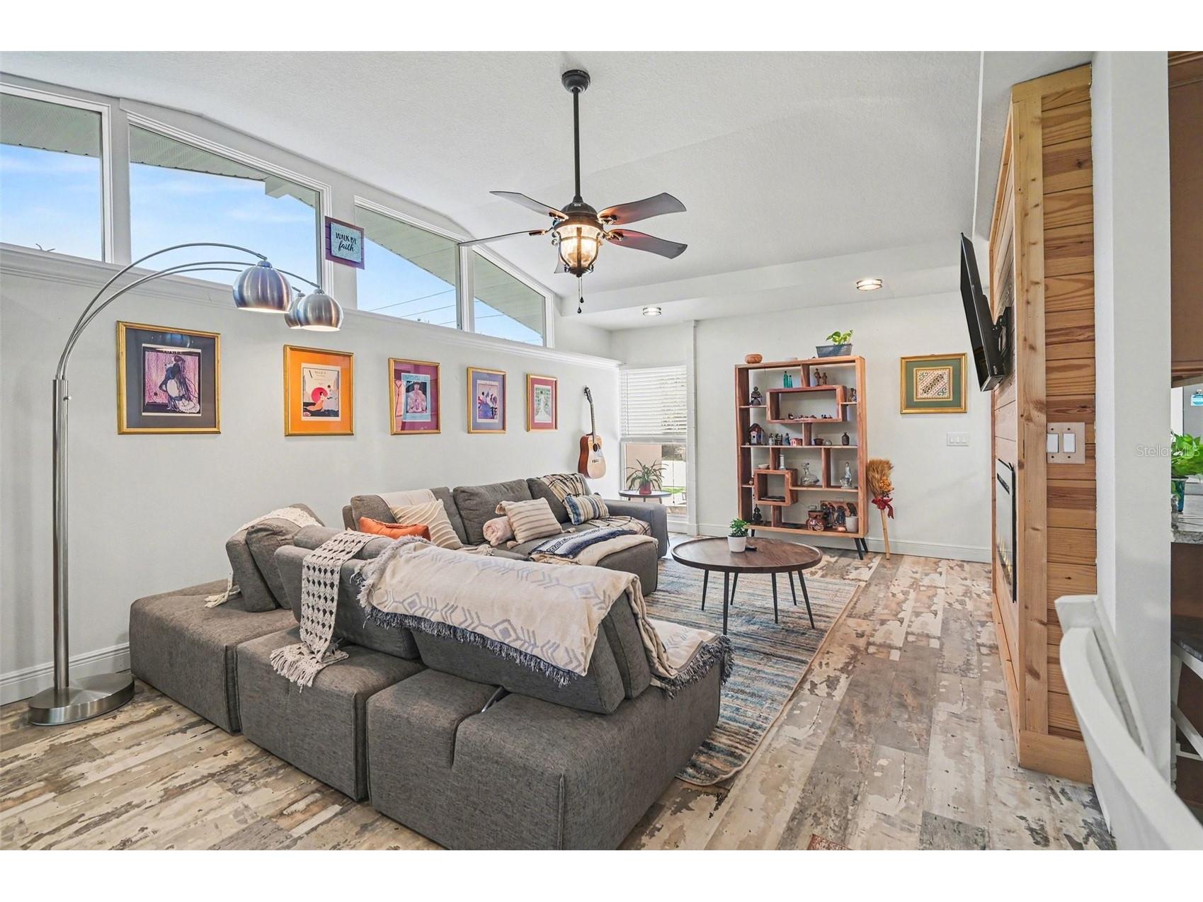 2207 Poinsettia Lane Deland FL 32724 V4948588 image6