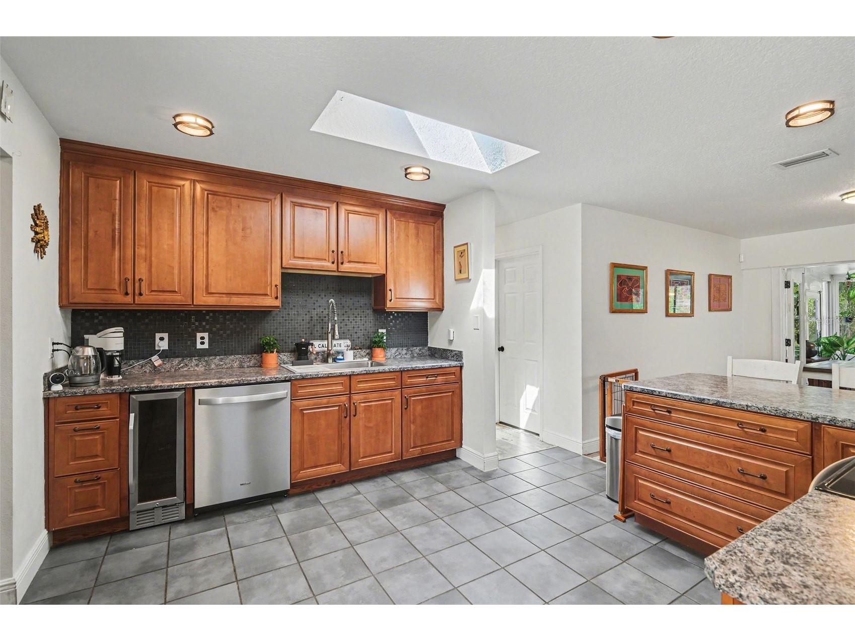 2207 Poinsettia Lane Deland FL 32724 V4948588 image8