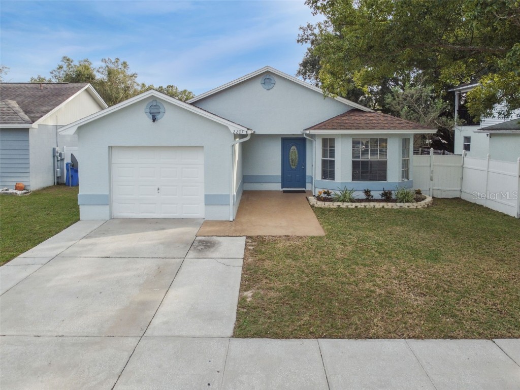 2207 Ridgemore Drive Valrico FL 33594 T3488827 image1