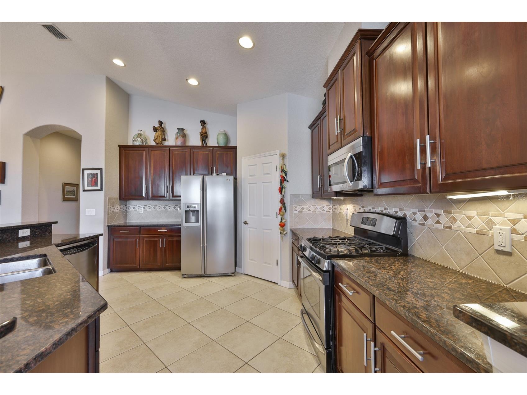 2207 S Pebble Beach Boulevard Sun City Center FL 33573 TB8475101 image17