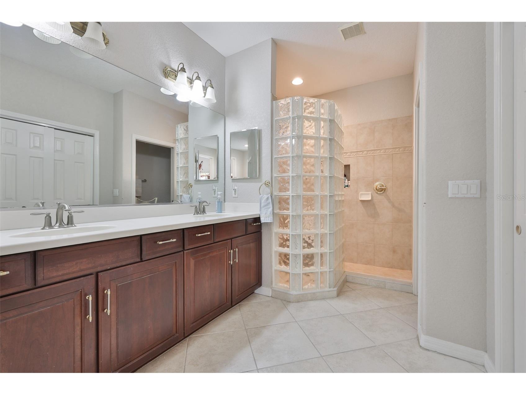 2207 S Pebble Beach Boulevard Sun City Center FL 33573 TB8475101 image27