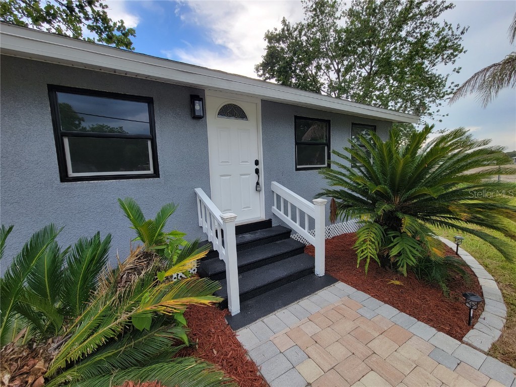 2207 Sparkman Road Plant City FL 33566 A4578365 image1