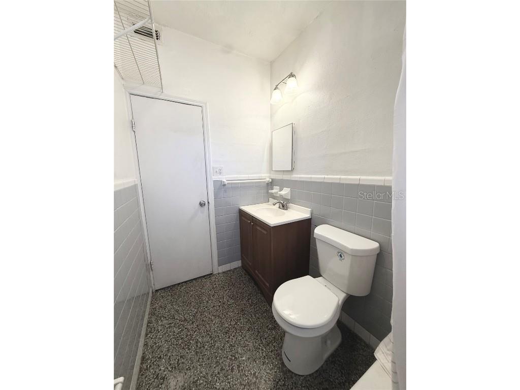 2207 Vine Street Orlando FL 32806 O6361095 image16