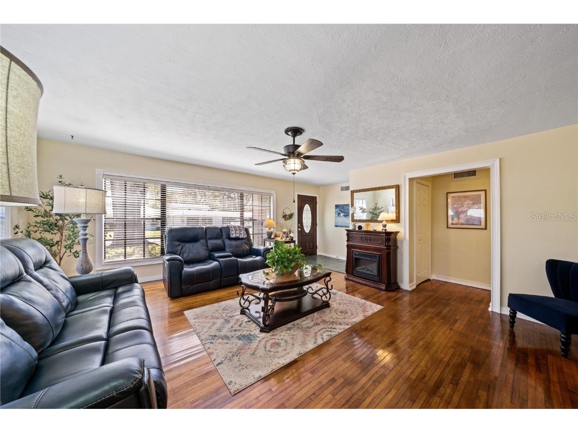 2207 W Ohio Avenue Tampa FL 33607 TB8364088 image8