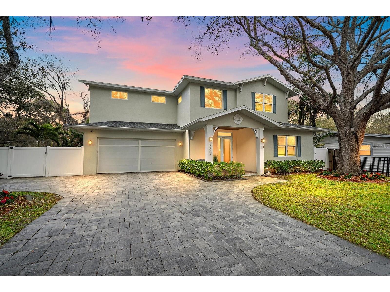 2207 Wisteria Street Sarasota FL 34239 A4683417 image1