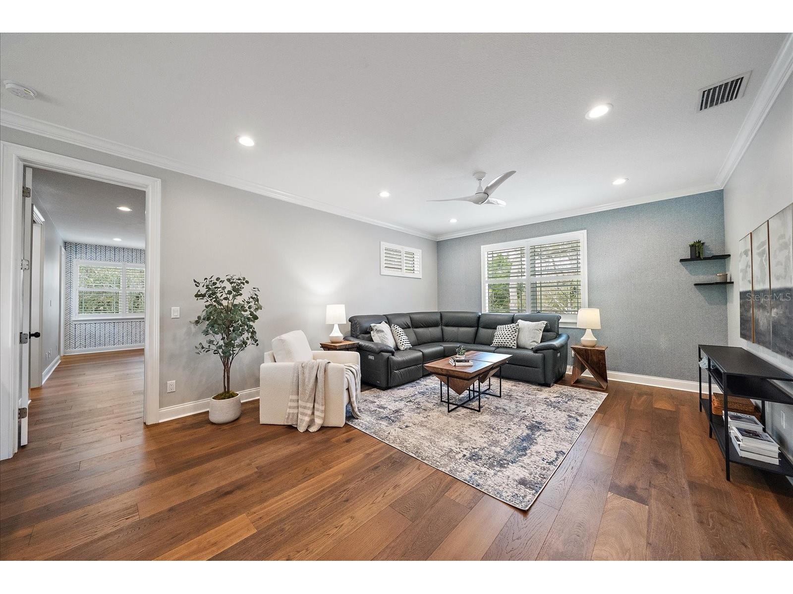 2207 Wisteria Street Sarasota FL 34239 A4683417 image10