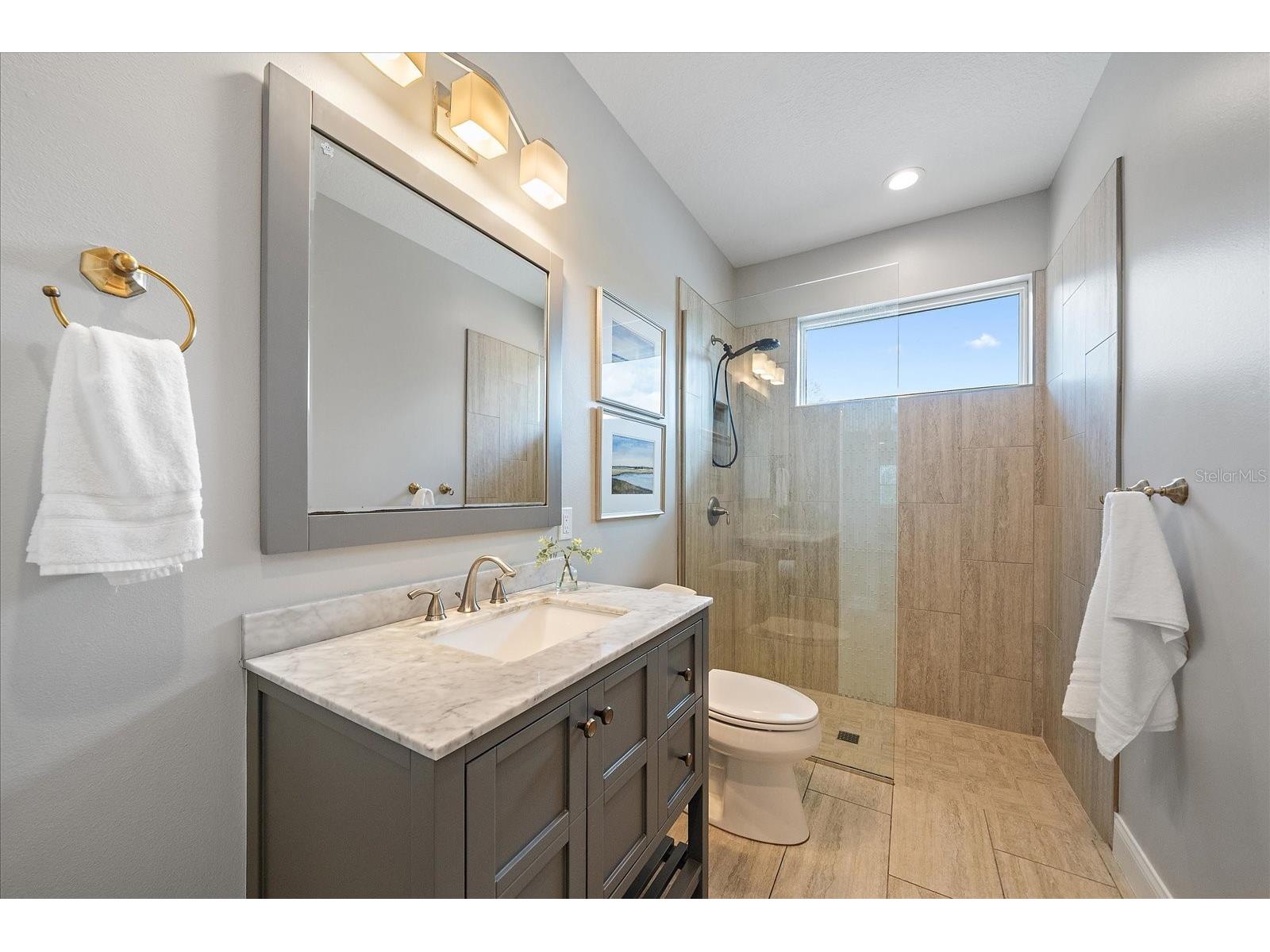 2207 Wisteria Street Sarasota FL 34239 A4683417 image22