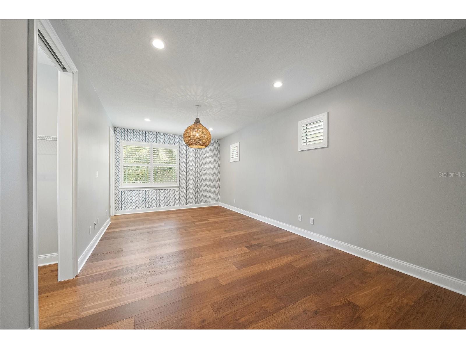 2207 Wisteria Street Sarasota FL 34239 A4683417 image23