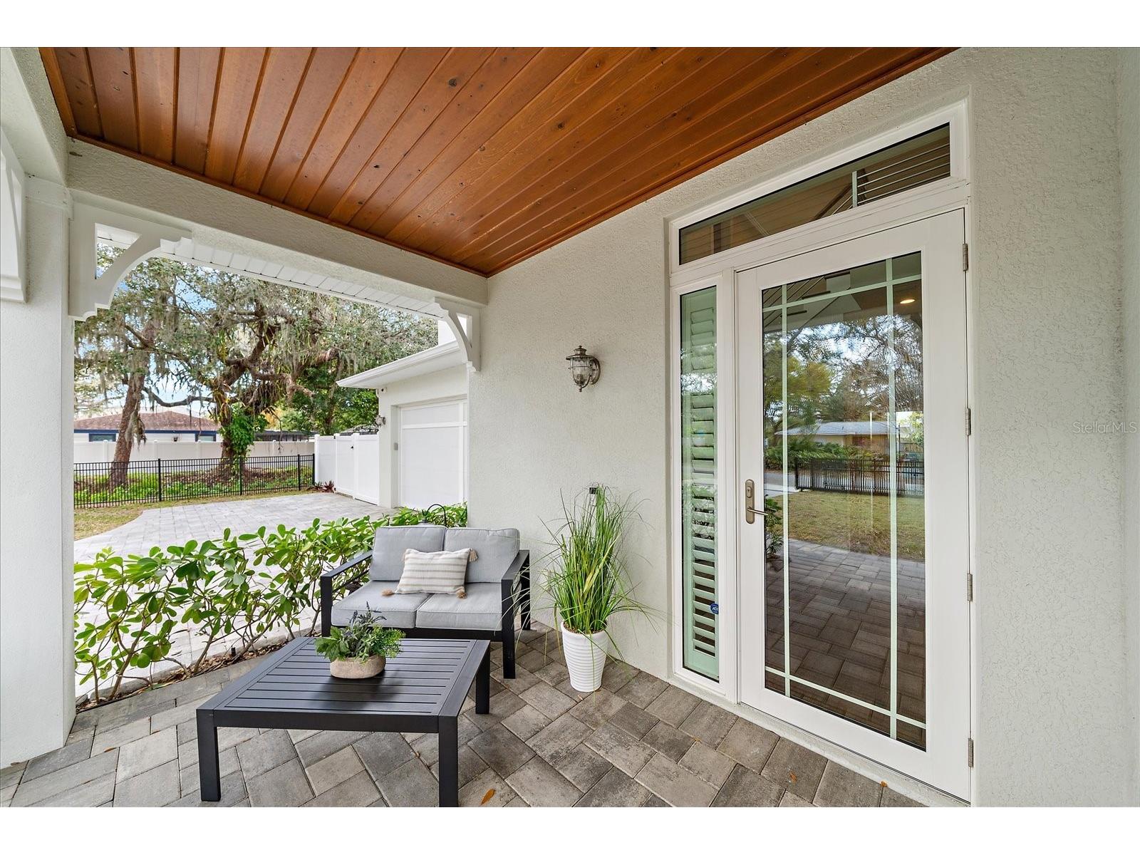 2207 Wisteria Street Sarasota FL 34239 A4683417 image31