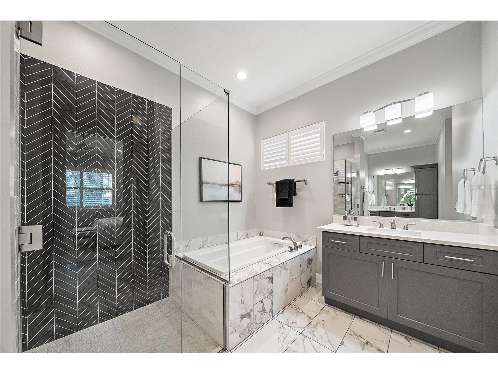 2207 Wisteria Street Sarasota FL 34239 A4683417 image7