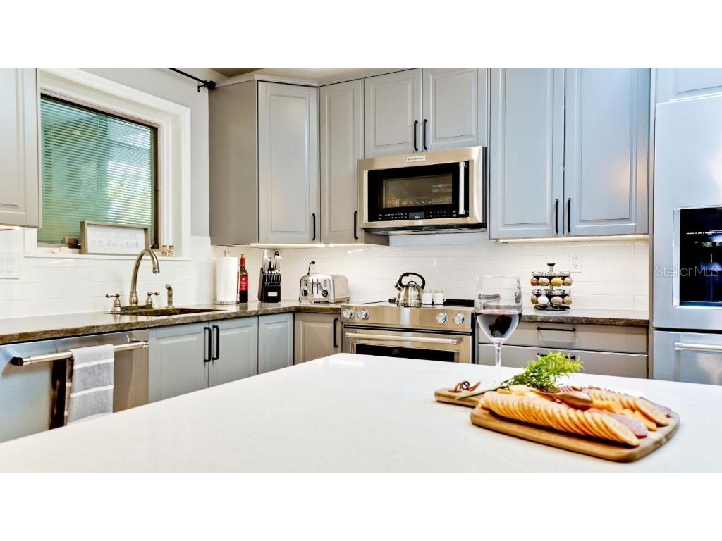 2208 79th Street W Bradenton FL 34209 A4658937 image10