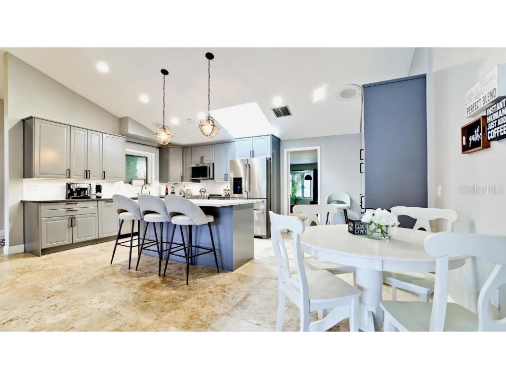 2208 79th Street W Bradenton FL 34209 A4658937 image8