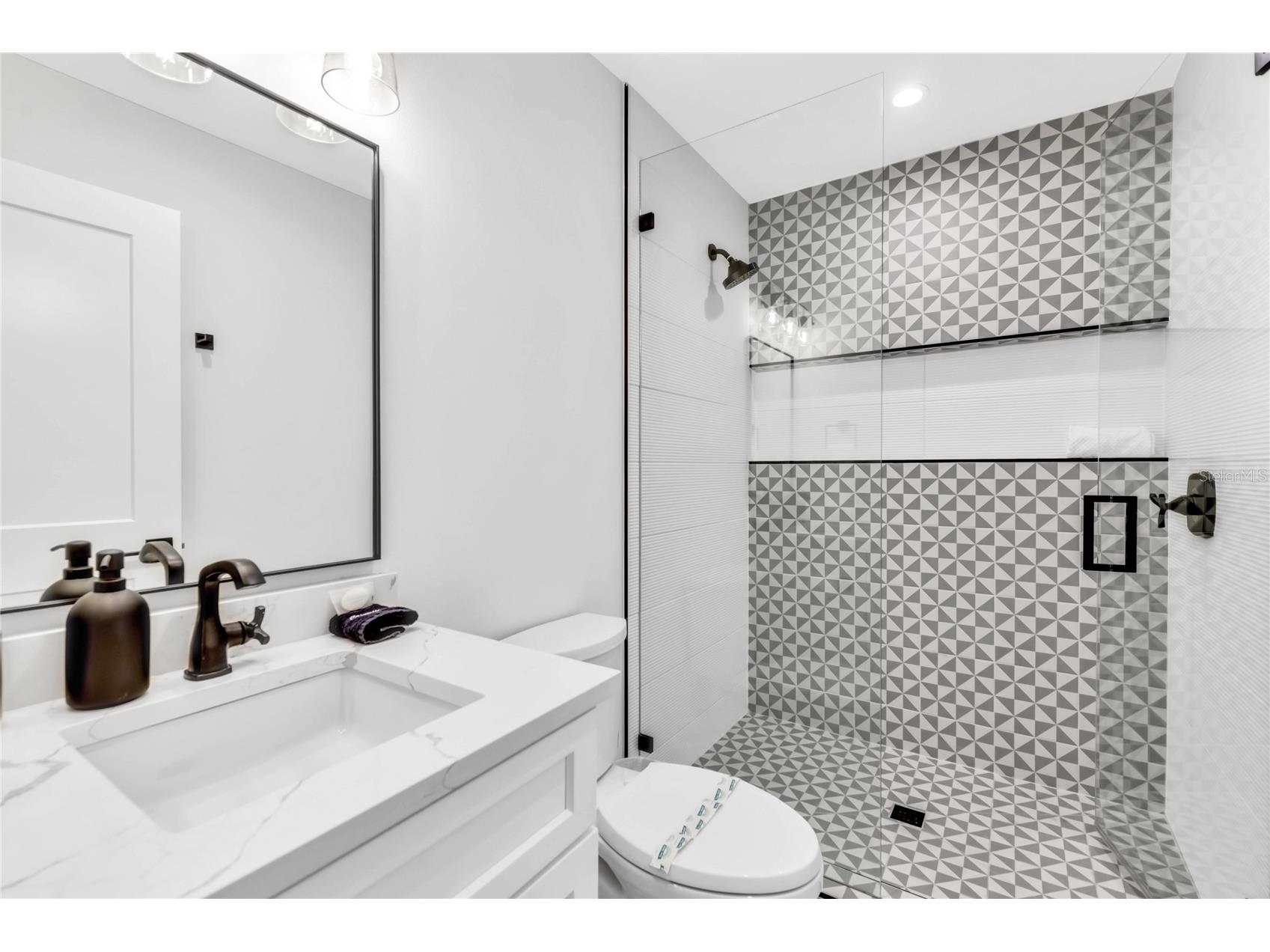 2208 Avenue A Bradenton Beach FL 34217 A4687507 image13