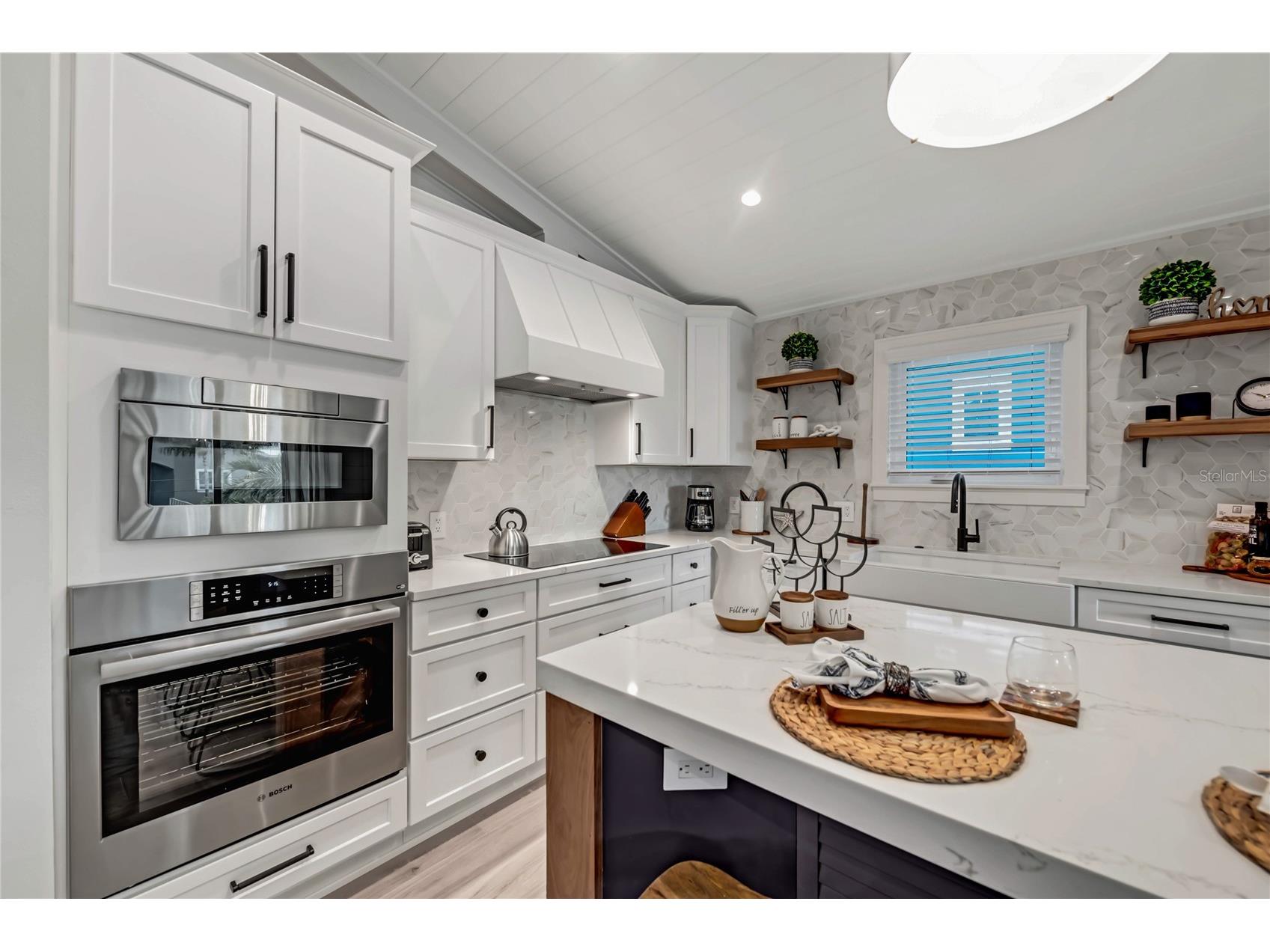 2208 Avenue A Bradenton Beach FL 34217 A4687507 image21
