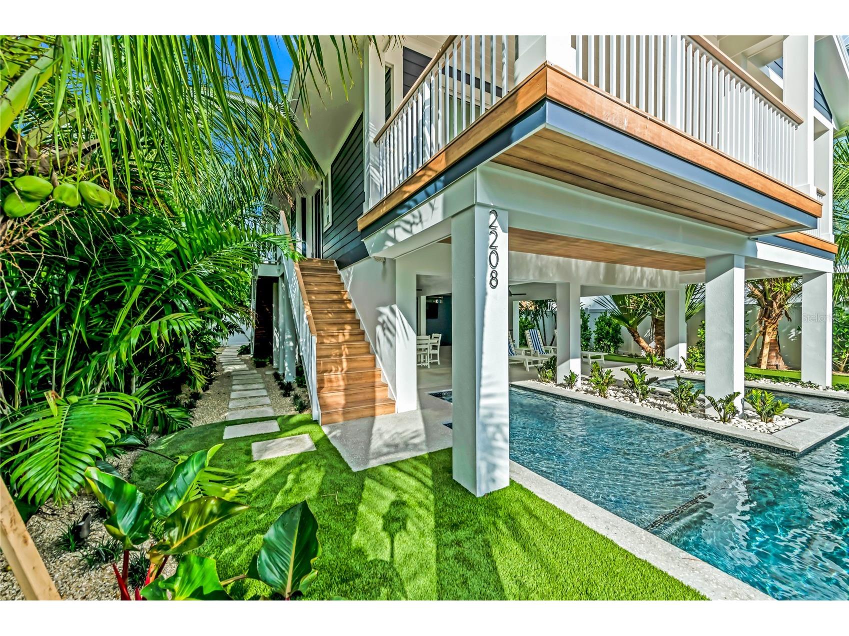 2208 Avenue A Bradenton Beach FL 34217 A4687507 image4