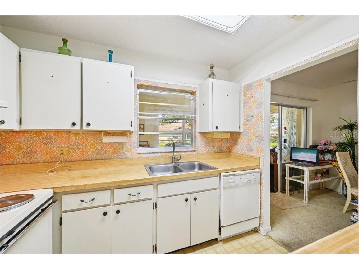 2208 Grenadier Drive Sun City Center FL 33573 TB8409434 image9