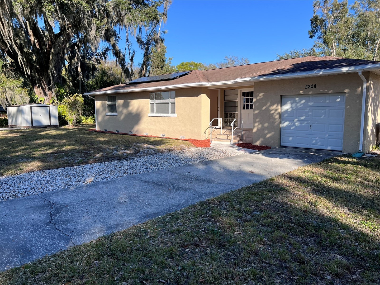 2208 Lake Boulevard Winter Haven FL 33881 - LAKE BLUE L4959022 image1