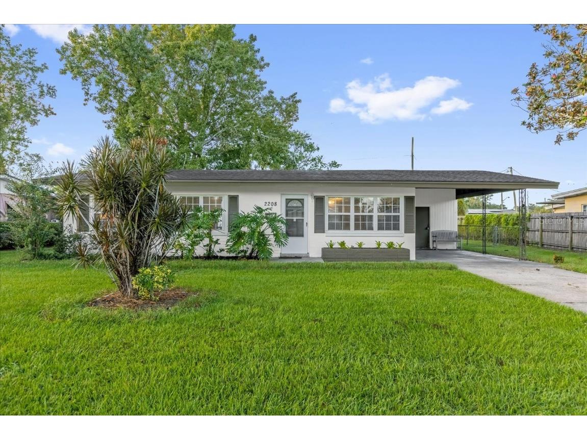 2208 Mosher Drive Orlando FL 32810 O6352017 image1