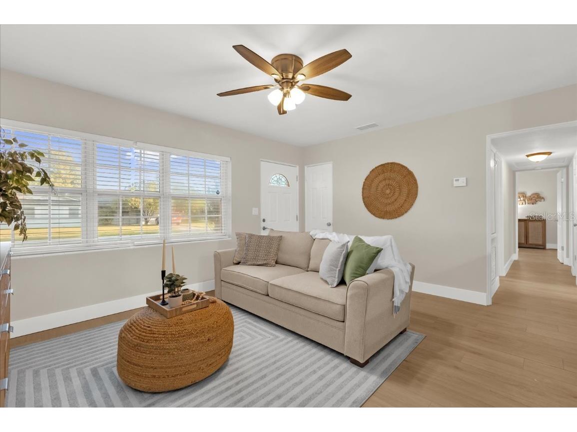 2208 Mosher Drive Orlando FL 32810 O6352017 image3