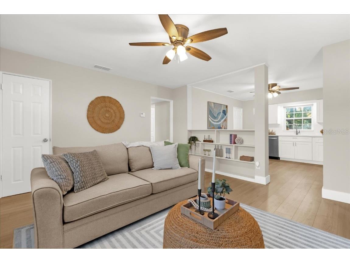 2208 Mosher Drive Orlando FL 32810 O6352017 image5