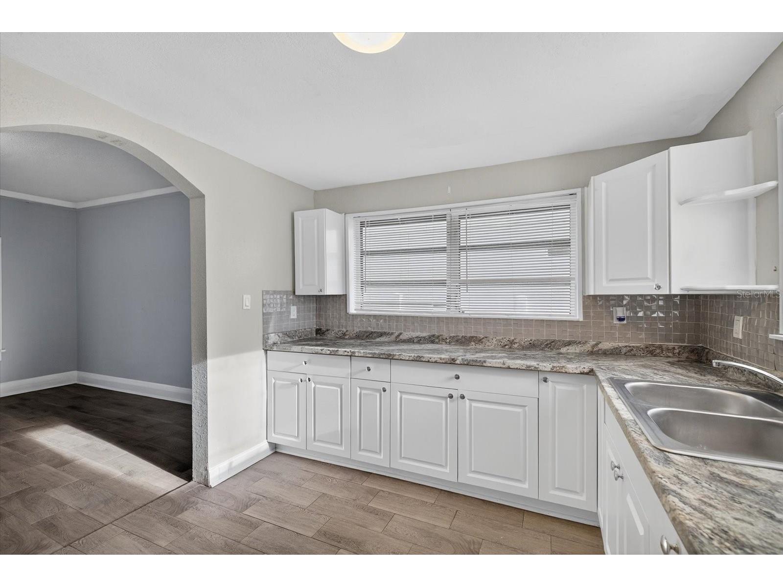 2208 N Boulevard Tampa FL 33602 TB8454268 image10