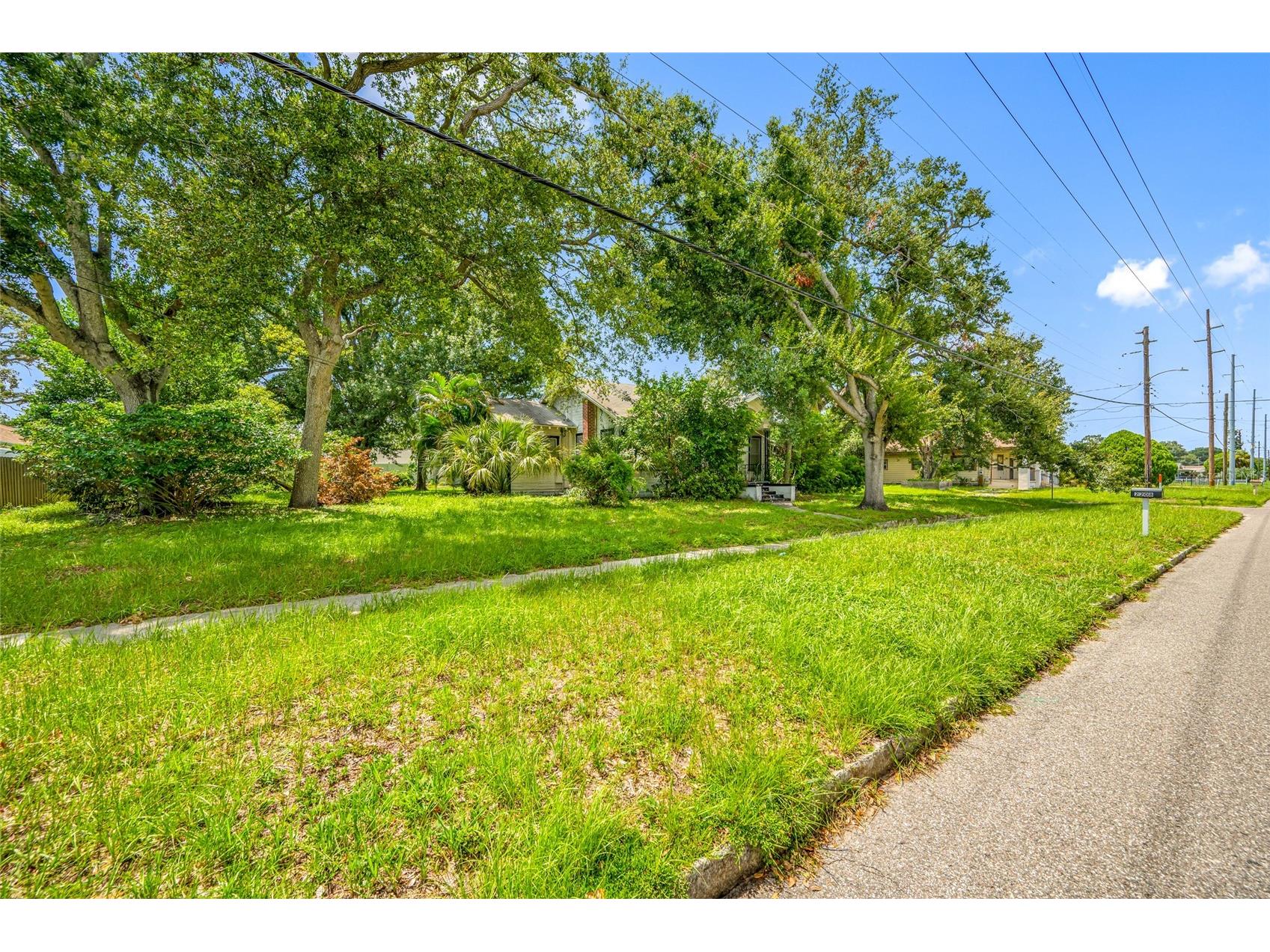 2208 N Lincoln Avenue Tampa FL 33607 TB8531823 image1