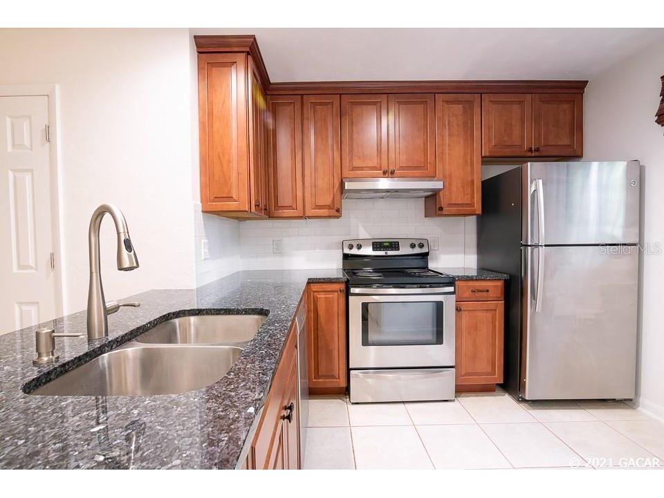 2208 SW 39th Drive Gainesville FL 32606 GC448256 image1