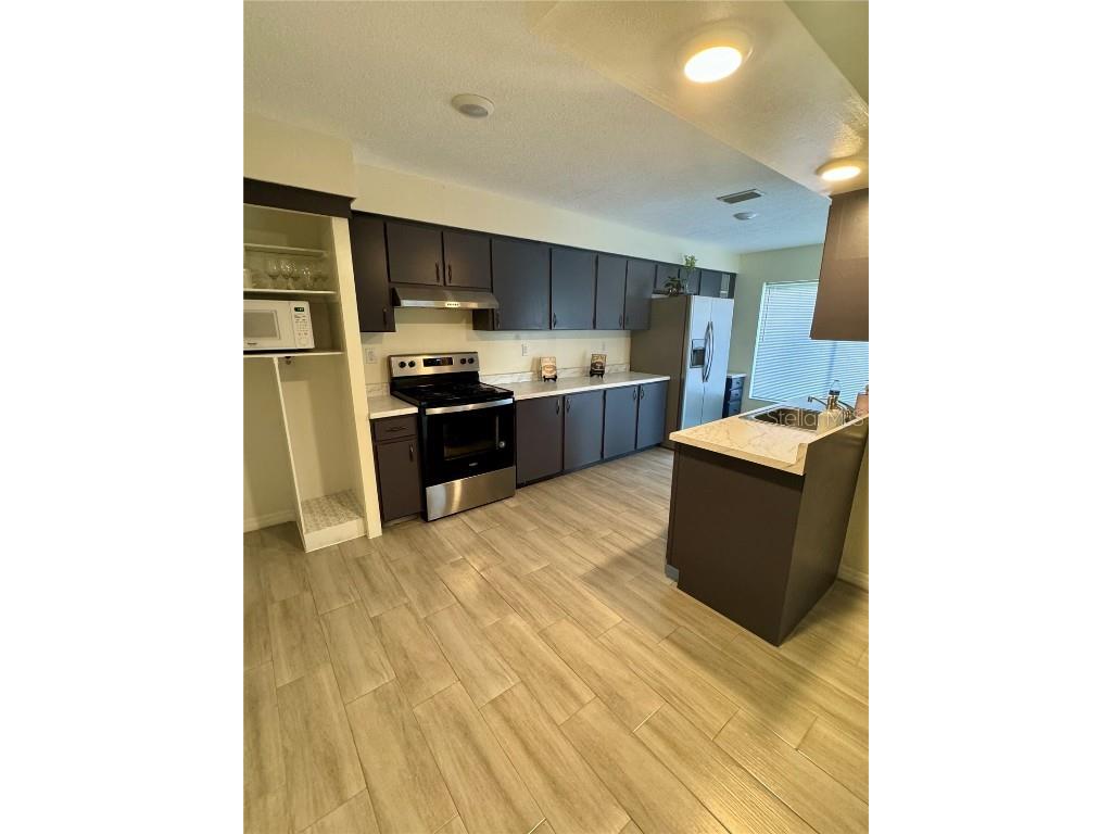 2208 Valleybrook Ave Valrico FL 33594 TB8449131 image12