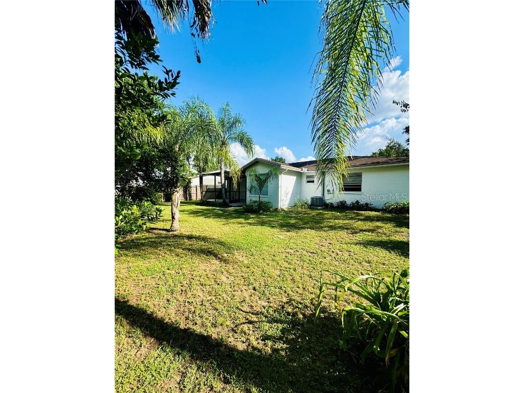 2208 Valleybrook Ave Valrico FL 33594 TB8449131 image16