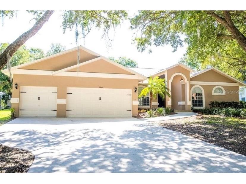 2208 Whitlock Place Dover FL 33527 T3440214 image1