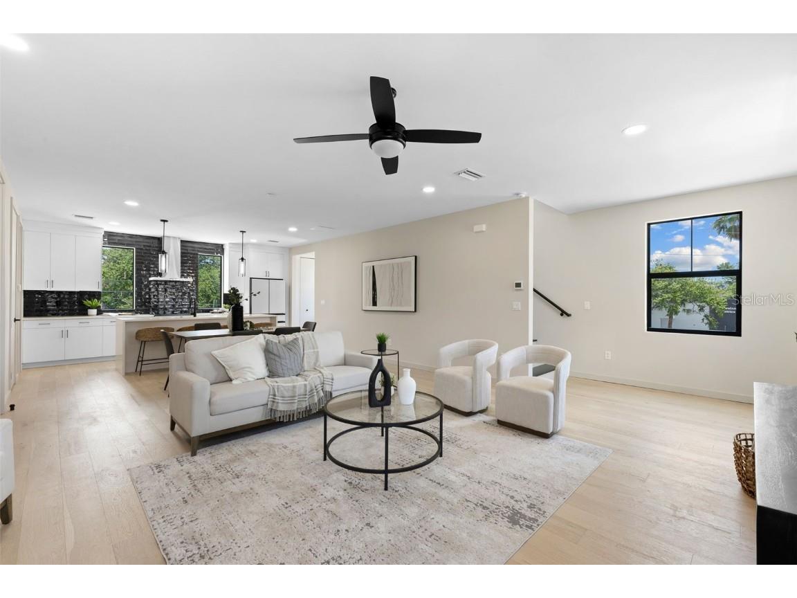 2209 16th Street N Saint Petersburg FL 33704 TB8421434 image38