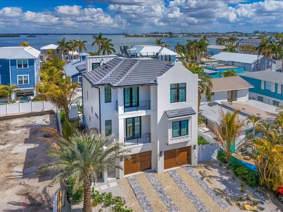 2209 Avenue B Bradenton Beach FL 34217 A4692132 image3