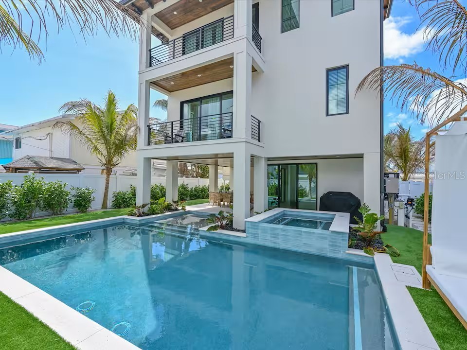 2209 Avenue B Bradenton Beach FL 34217 A4692132 image34