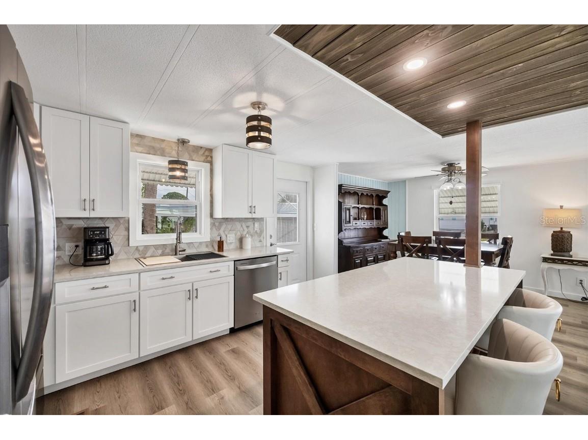 2209 Iowa Avenue Bradenton FL 34207 - SARASOTA BAY A4668040 image12