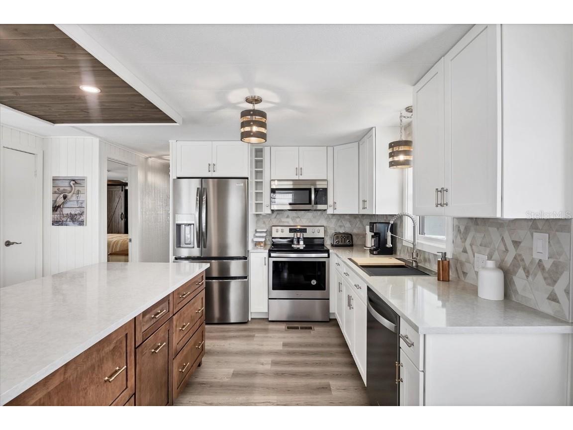 2209 Iowa Avenue Bradenton FL 34207 - SARASOTA BAY A4668040 image13