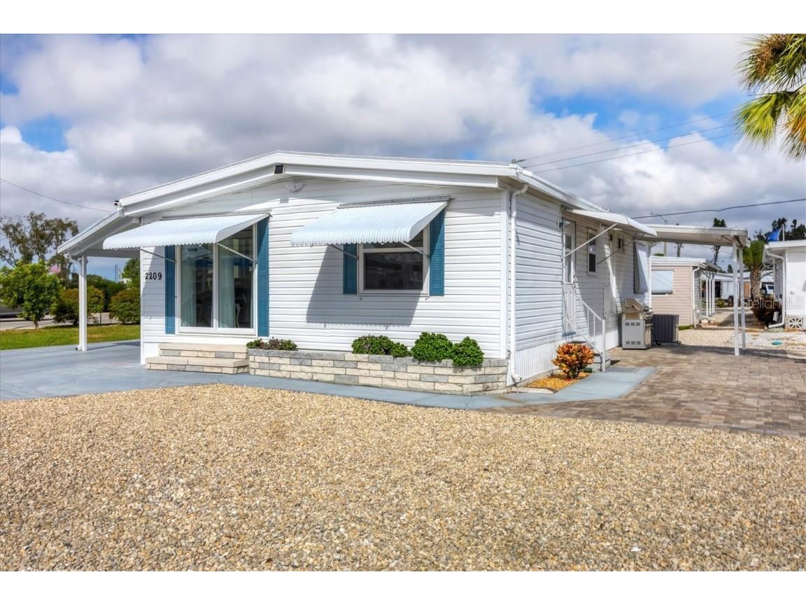 2209 Iowa Avenue Bradenton FL 34207 - SARASOTA BAY A4668040 image4