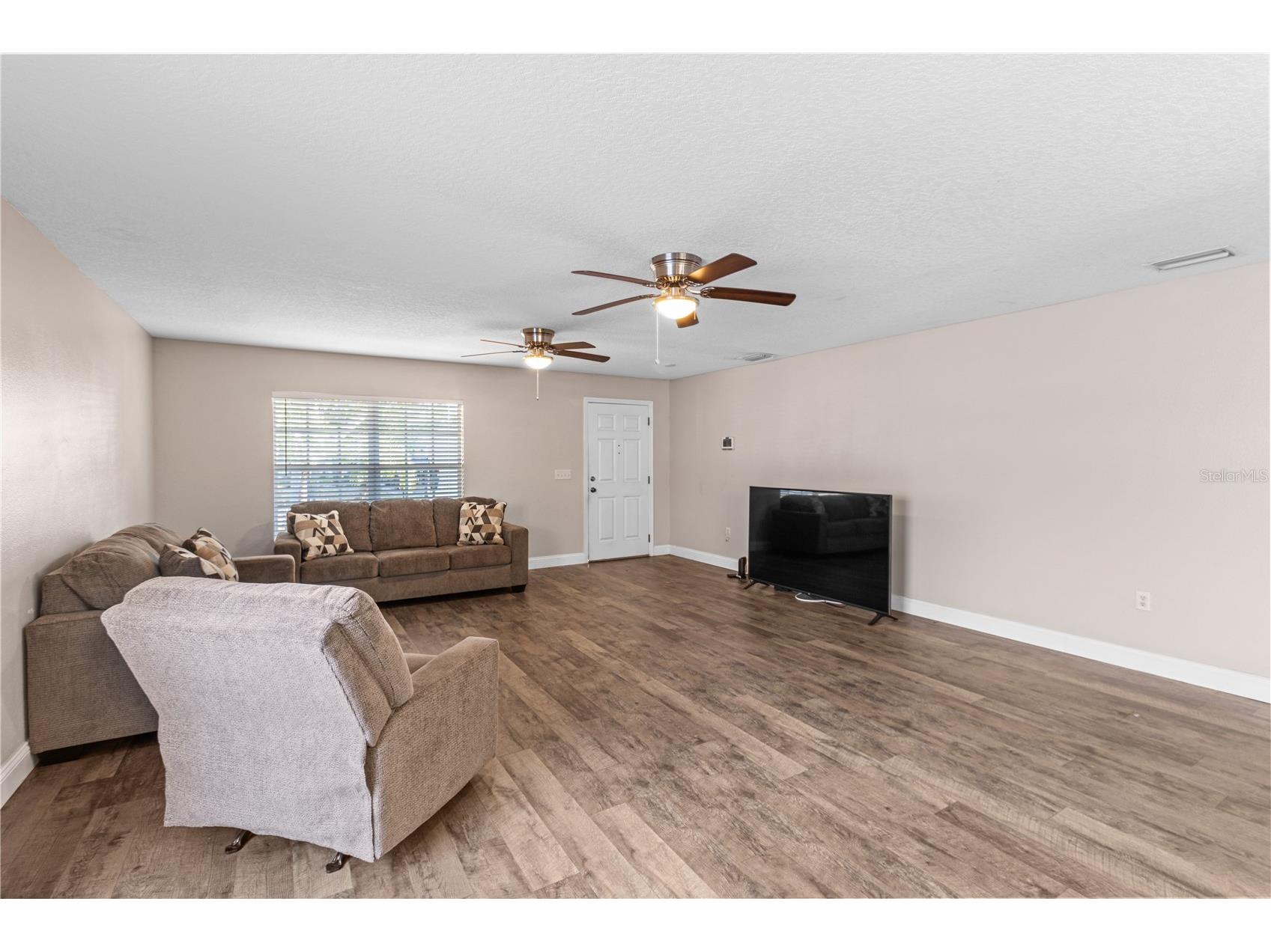 2209 Pleasure Run Drive Ruskin FL 33570 TB8497283 image10