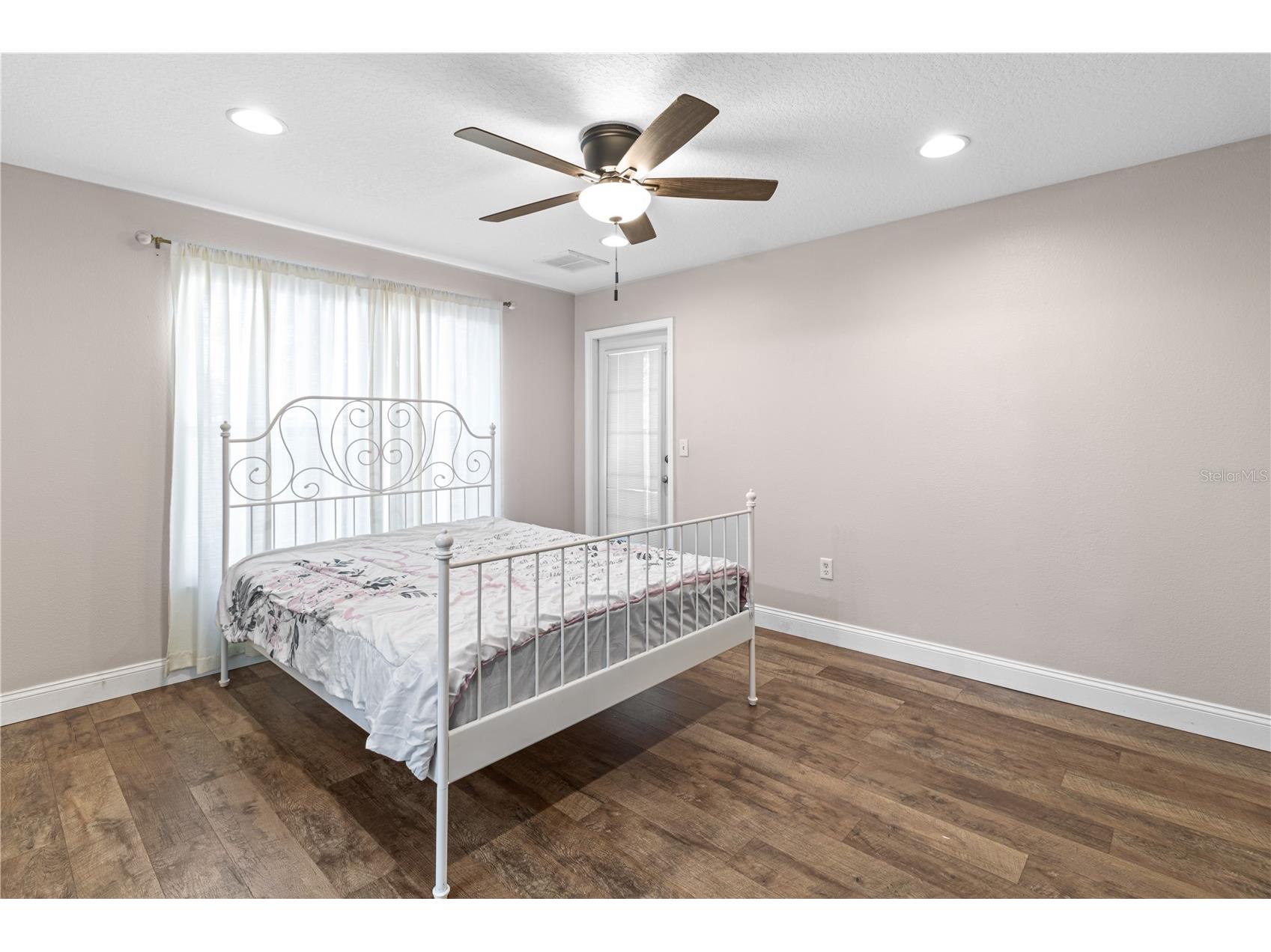 2209 Pleasure Run Drive Ruskin FL 33570 TB8497283 image12