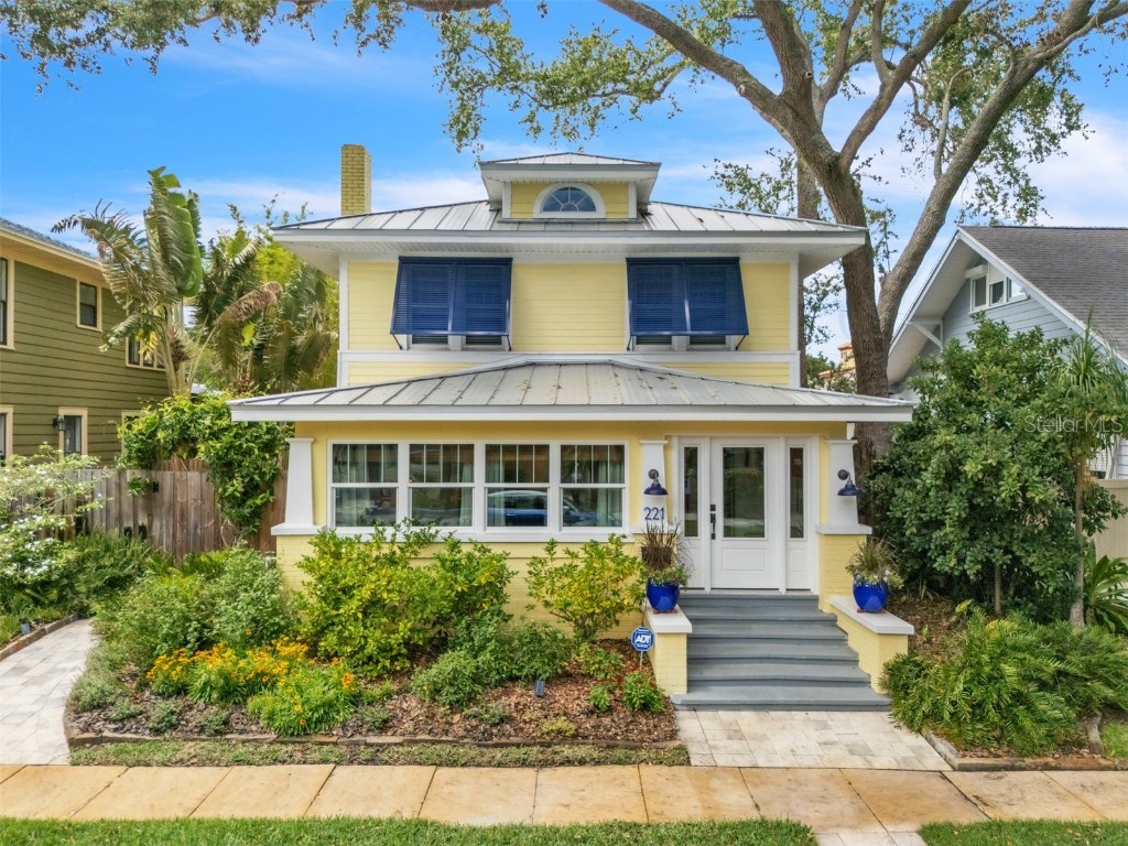 221 13th Avenue NE Saint Petersburg FL 33701 TB8386425 image1