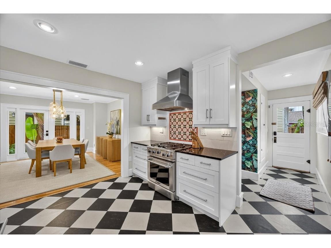 221 13th Avenue NE Saint Petersburg FL 33701 TB8411132 image15