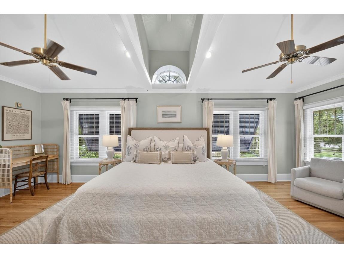 221 13th Avenue NE Saint Petersburg FL 33701 TB8411132 image22