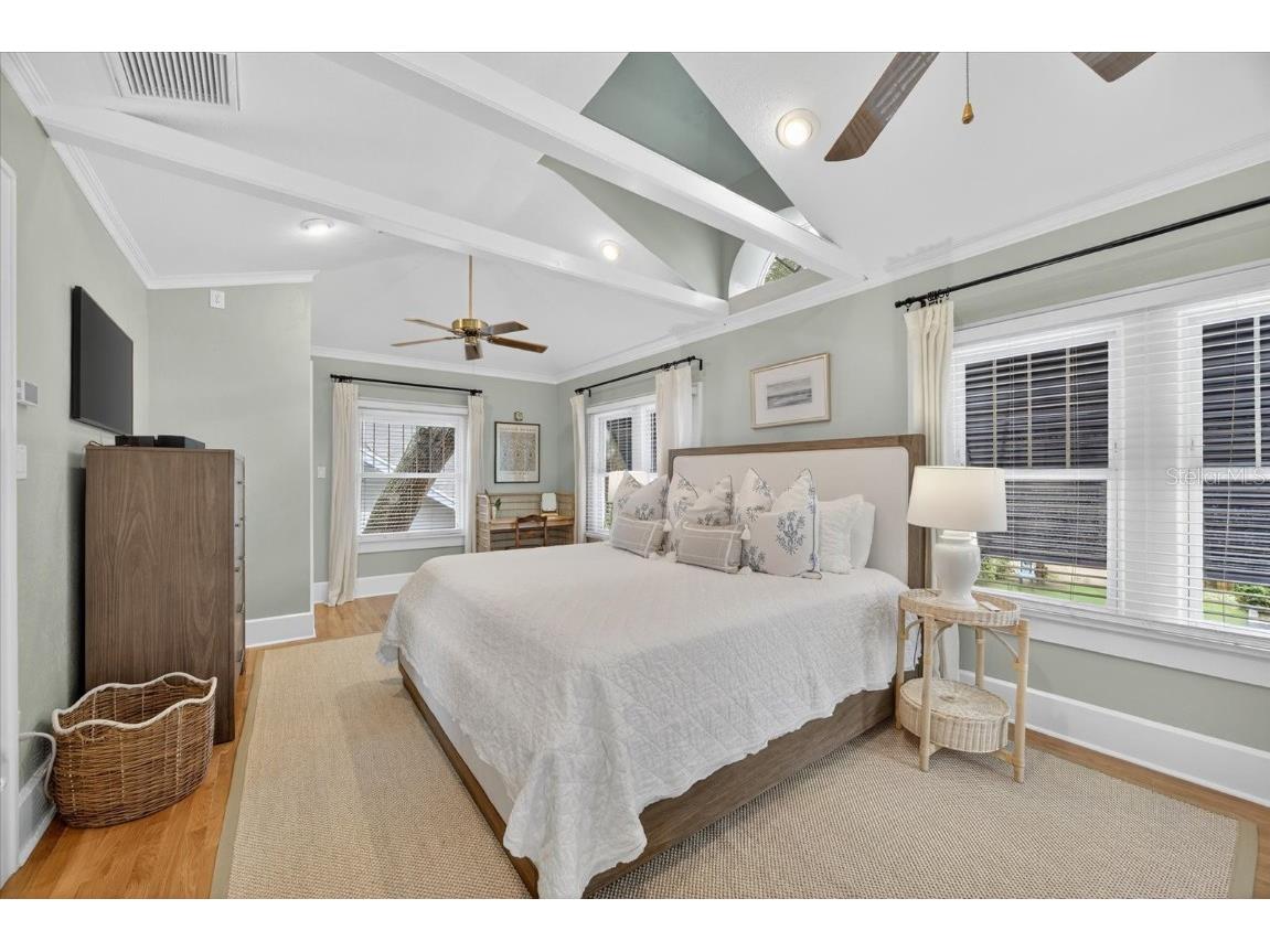 221 13th Avenue NE Saint Petersburg FL 33701 TB8411132 image23