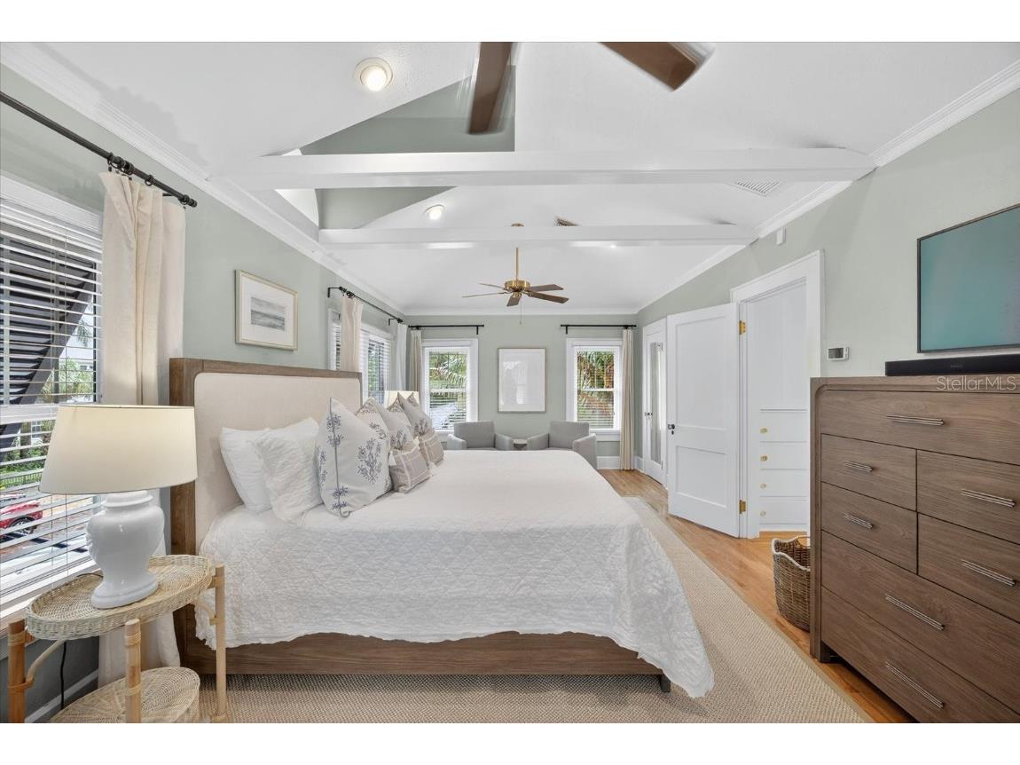 221 13th Avenue NE Saint Petersburg FL 33701 TB8411132 image24